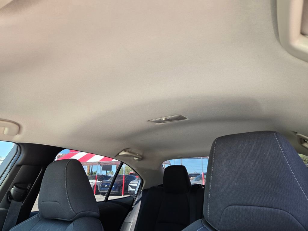 Used 2022 Toyota Corolla LE image 12