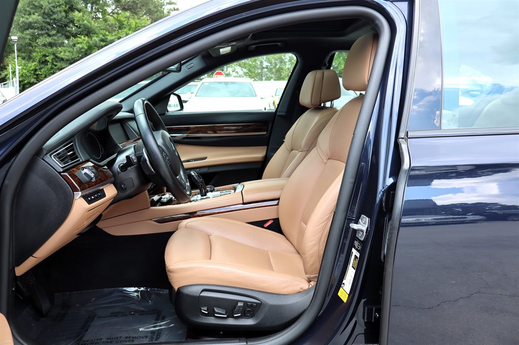 Used 2015 BMW 750Li RWD image 15
