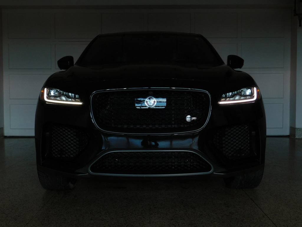 Used 2020 Jaguar F-PACE SVR AWD/4WD image 14