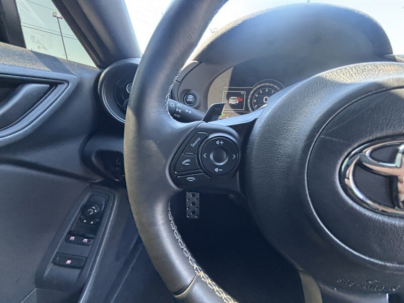Used 2025 Toyota GR86 Premium w/ ALL Weather Mat Package (TMS) RWD image 19
