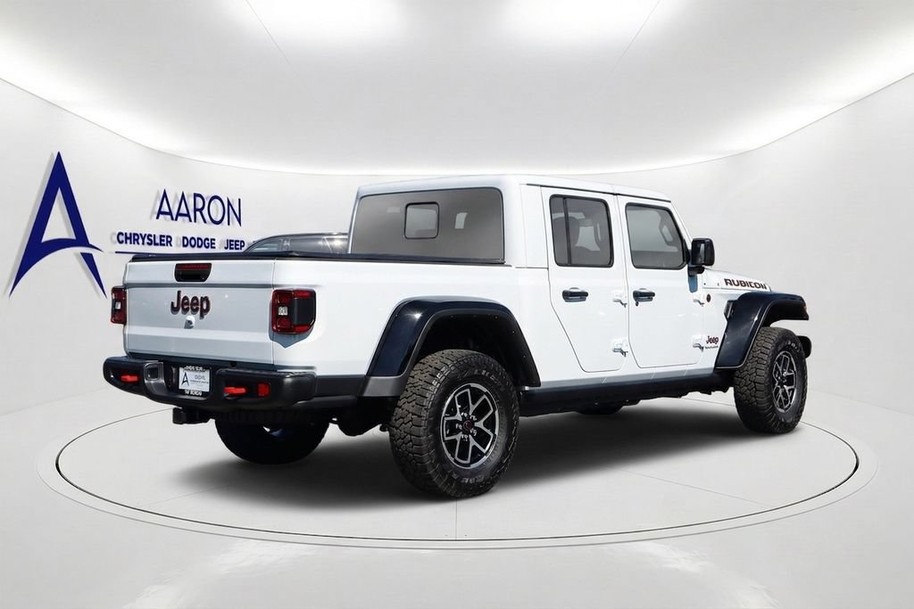 Used 2025 Jeep Gladiator Rubicon w/ Convenience Group AWD/4WD image 4