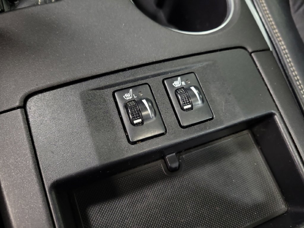 Used 2015 Toyota Camry XLE w/ Moonroof Package FWD image 18