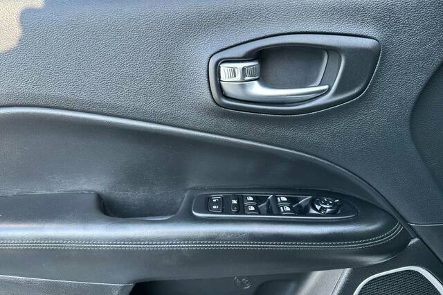 Used 2019 Jeep Compass Altitude image 8