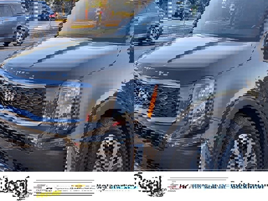 Used 2022 Kia Telluride EX w/ EX Premium Package image 6