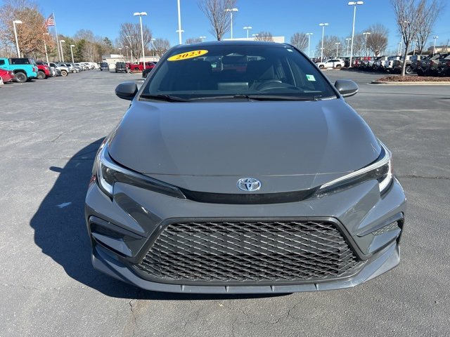 Used 2023 Toyota Corolla SE w/ SE Premium Package image 2