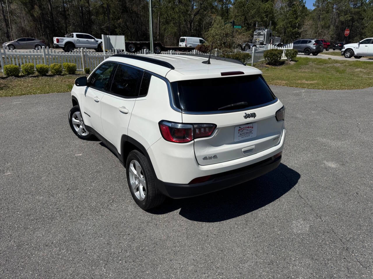 Used 2019 Jeep Compass Latitude image 4