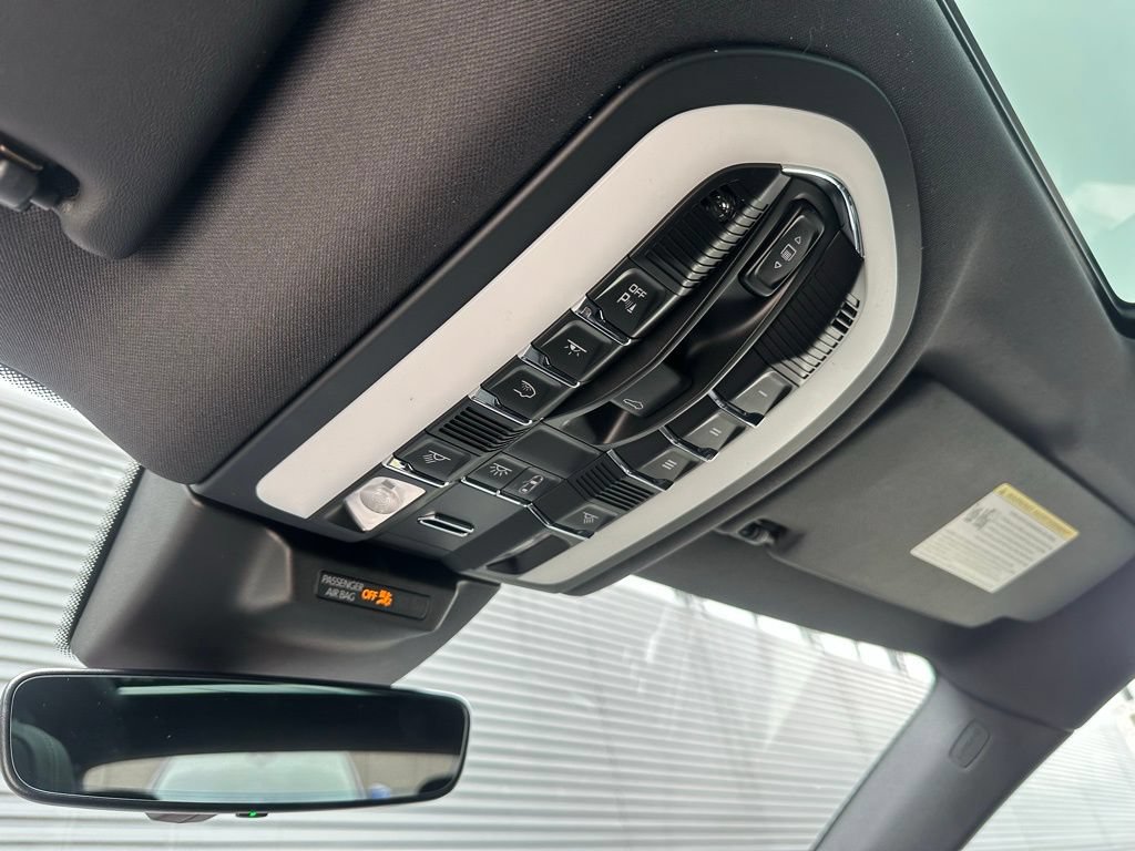 Certified 2026 Porsche Macan Turbo AWD/4WD image 34