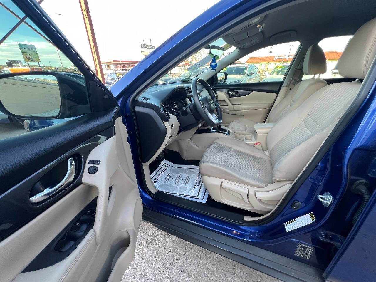 Used 2017 Nissan Rogue S AWD/4WD image 15