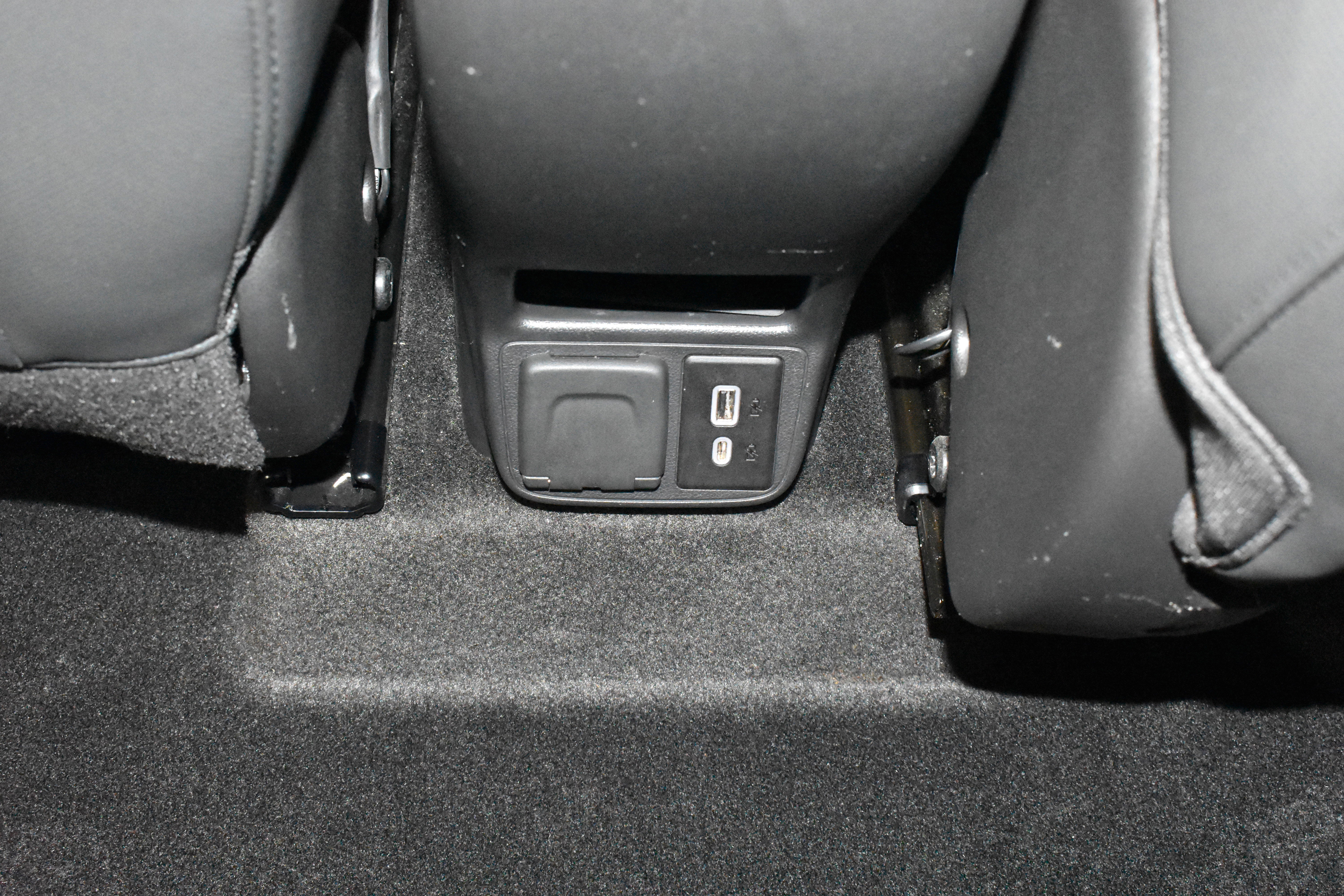 Used 2023 Chevrolet TrailBlazer RS w/ Sun and Liftgate Package FWD image 30