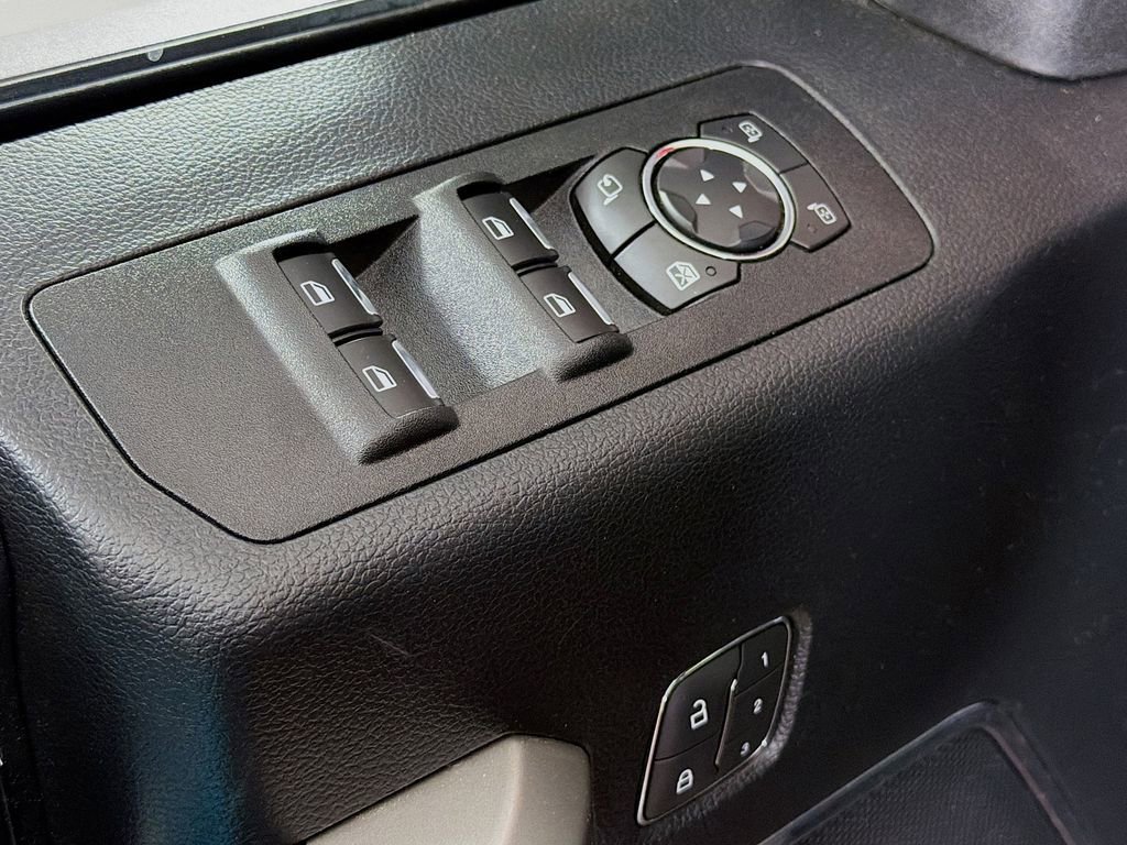 Used 2020 Ford F150 Lariat image 22