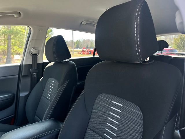 Used 2018 Kia Sportage LX image 5
