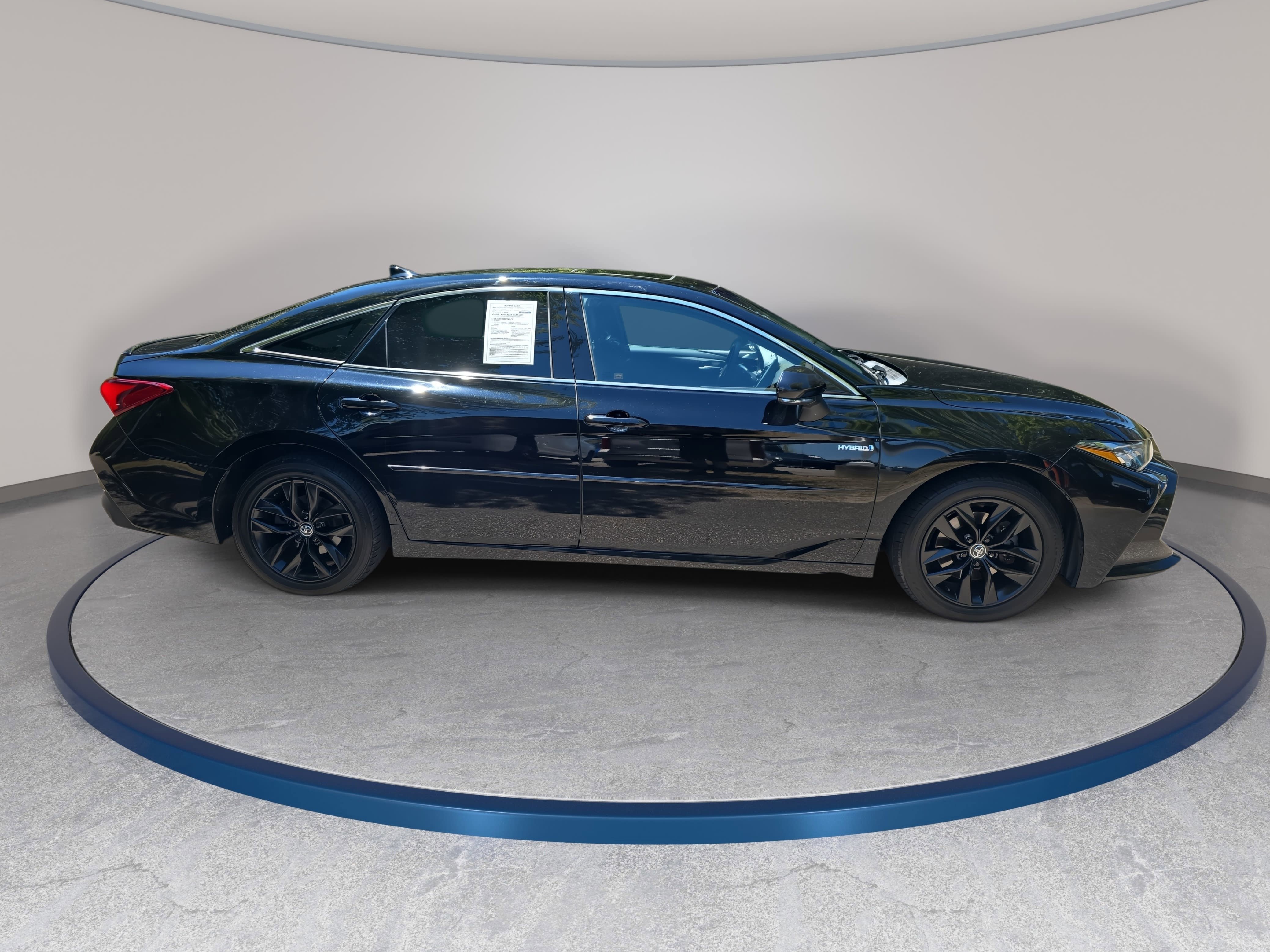 Used 2019 Toyota Avalon XLE w/ Moonroof Package FWD image 4