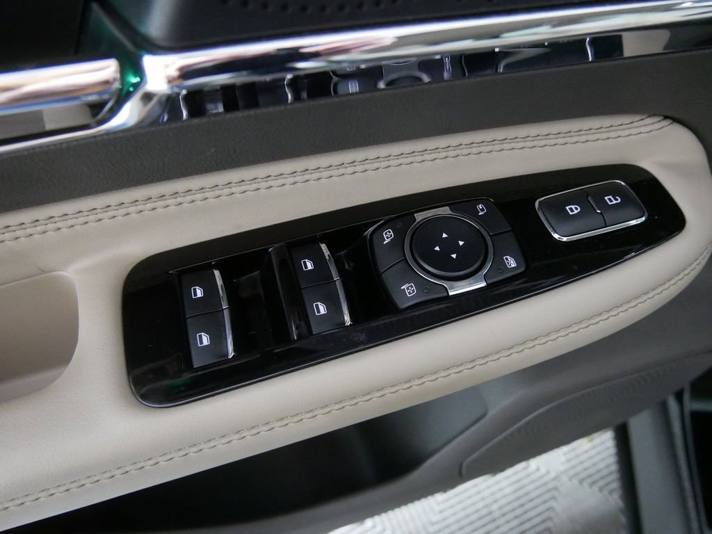 Used 2023 Lincoln Corsair Reserve w/ Jet Appearance Package image 14