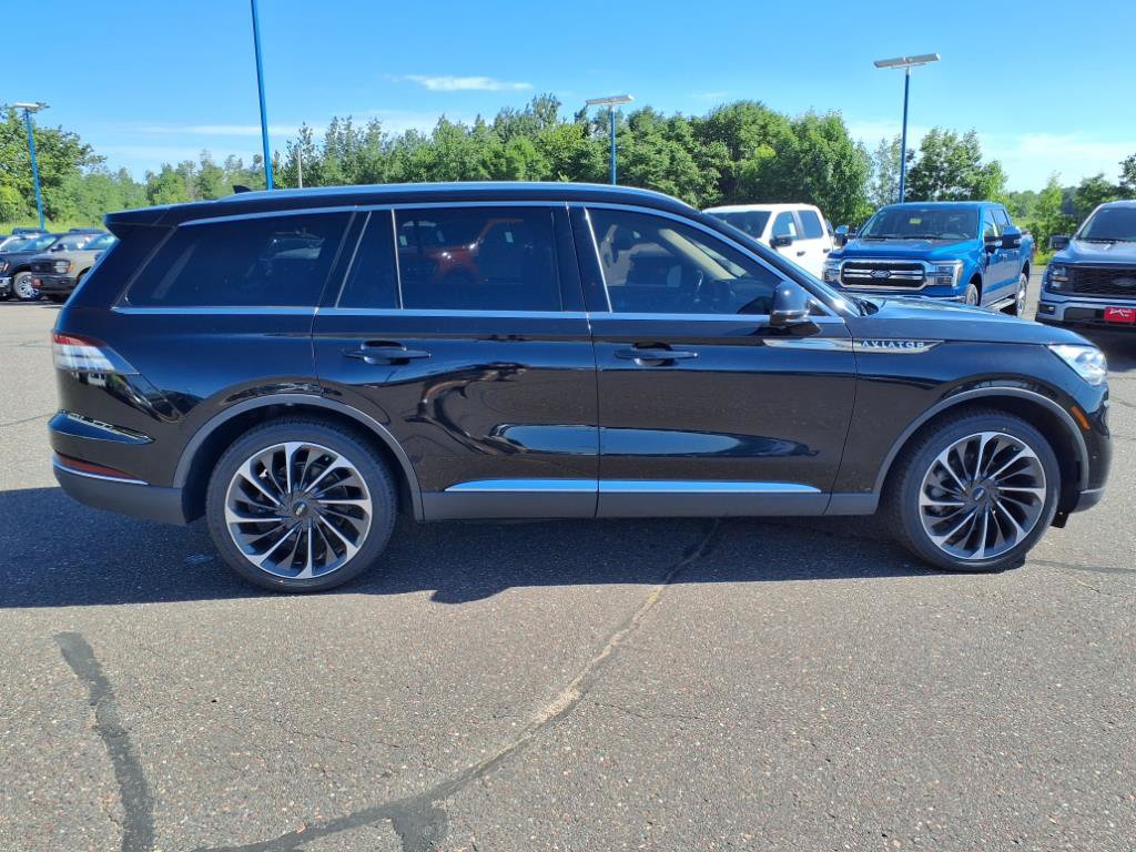 Used 2022 Lincoln Aviator Reserve w/ Equipment Group 201A AWD/4WD image 7
