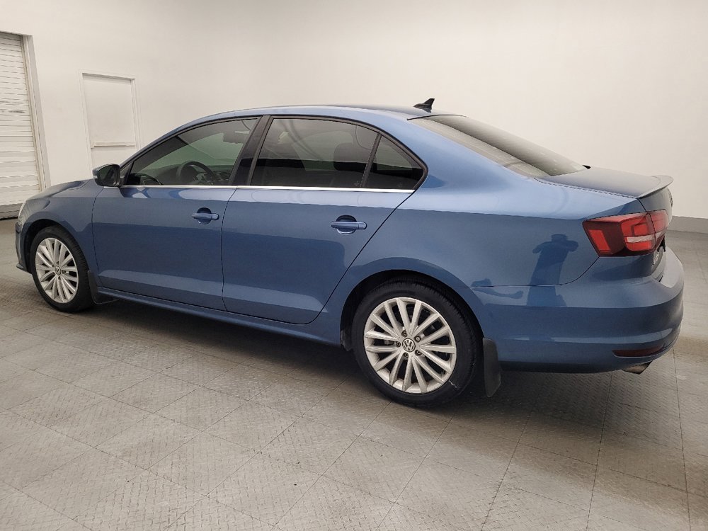 Used 2016 Volkswagen Jetta SEL w/ Lighting Package FWD image 3