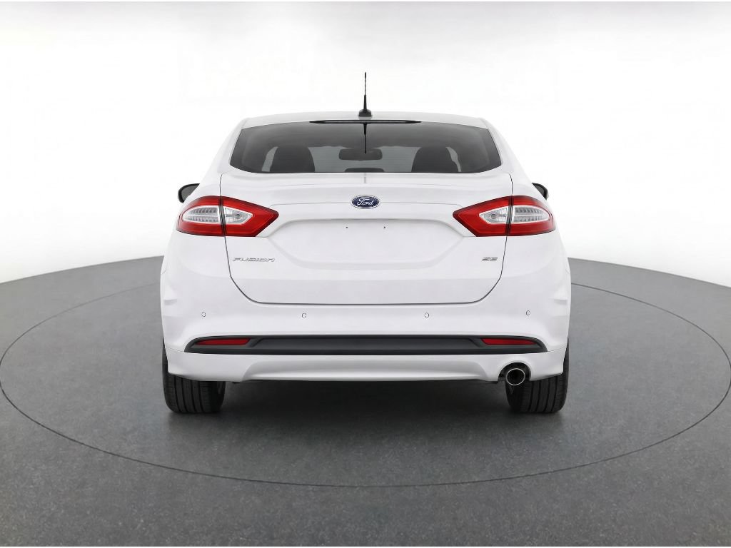 Used 2015 Ford Fusion SE FWD image 8
