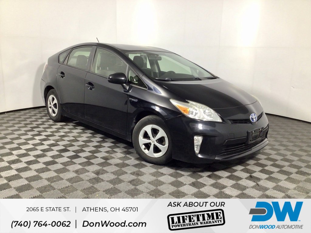 Used 2015 Toyota Prius Four image 1