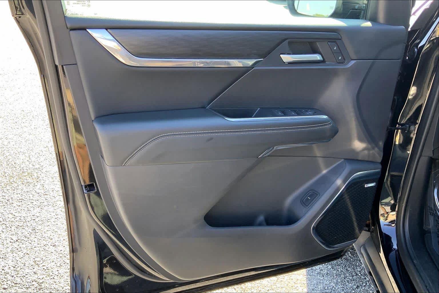 Used 2024 GMC Acadia Elevation image 20