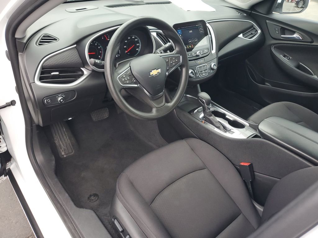 Used 2024 Chevrolet Malibu LT image 17