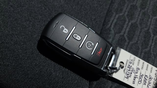 New 2026 RAM 3500 Big Horn AWD/4WD image 33