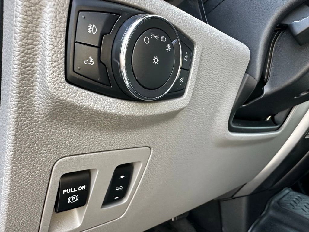 Used 2018 Ford F150 XLT w/ Equipment Group 302A Luxury AWD/4WD image 19
