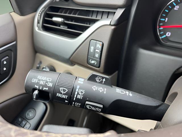 Used 2015 Chevrolet Tahoe LTZ AWD/4WD image 17