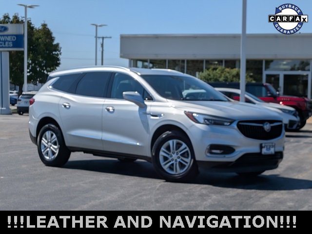 Used 2021 Buick Enclave Essence image 2