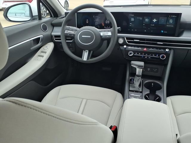 New 2026 Hyundai Sonata SE FWD image 4