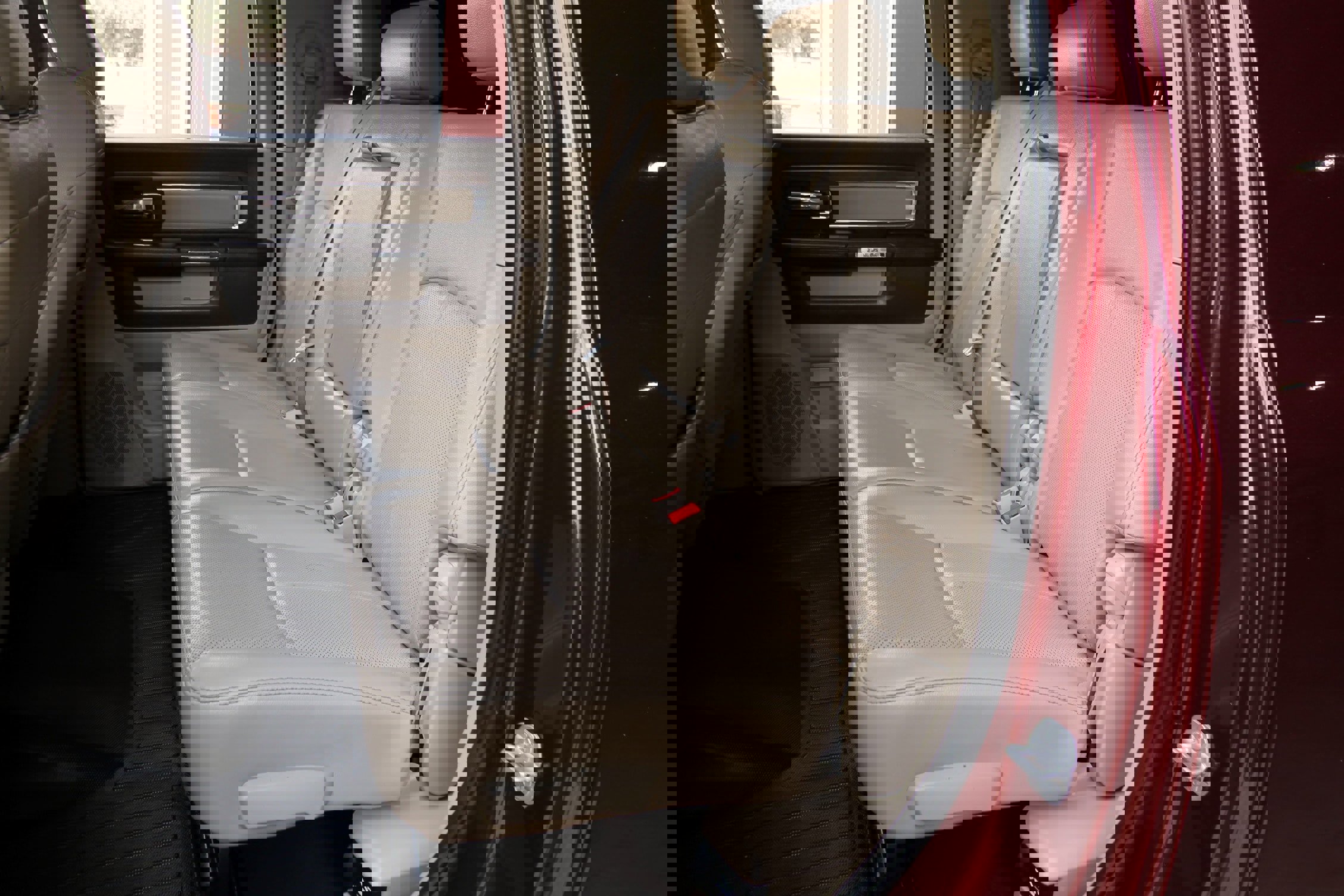 Used 2018 RAM 3500 Laramie image 47