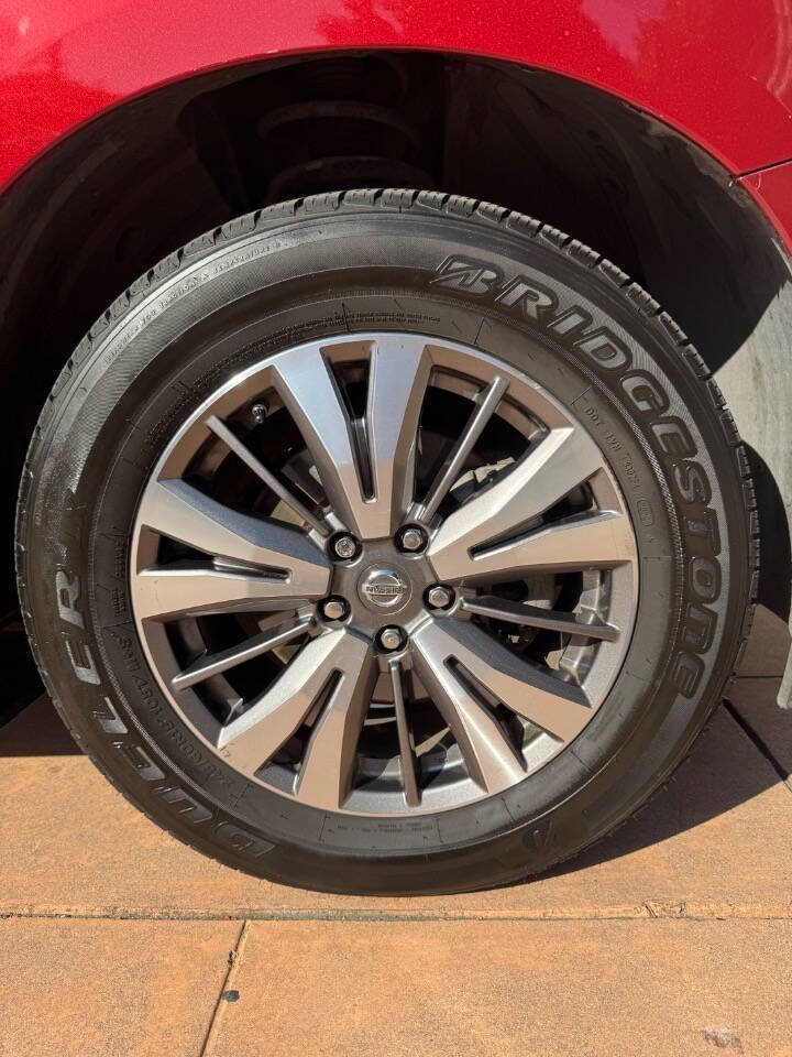 Used 2017 Nissan Pathfinder SV FWD image 31