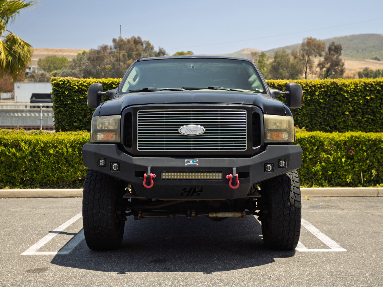 Used 2005 Ford Excursion Limited AWD/4WD image 2
