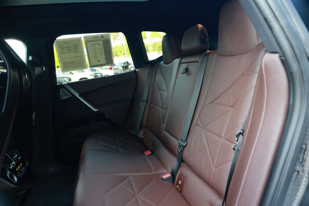 Used 2025 BMW iX M60 AWD/4WD image 39