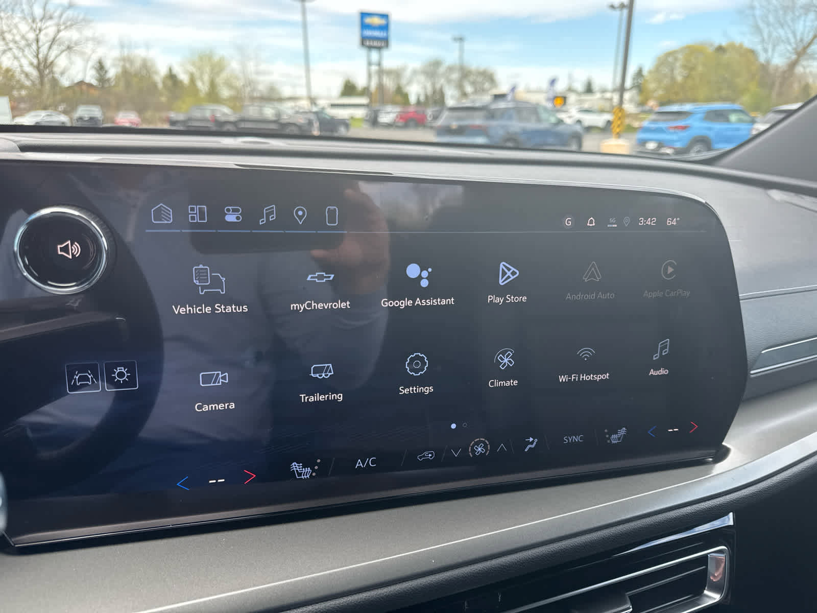 New 2026 Chevrolet Traverse LT AWD/4WD image 24
