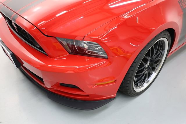 Used 2013 Ford Mustang Boss 302 w/ Boss 302 Accessory Pkg RWD image 31