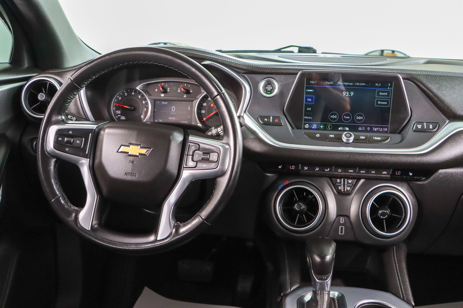 Used 2020 Chevrolet Blazer LT FWD image 17