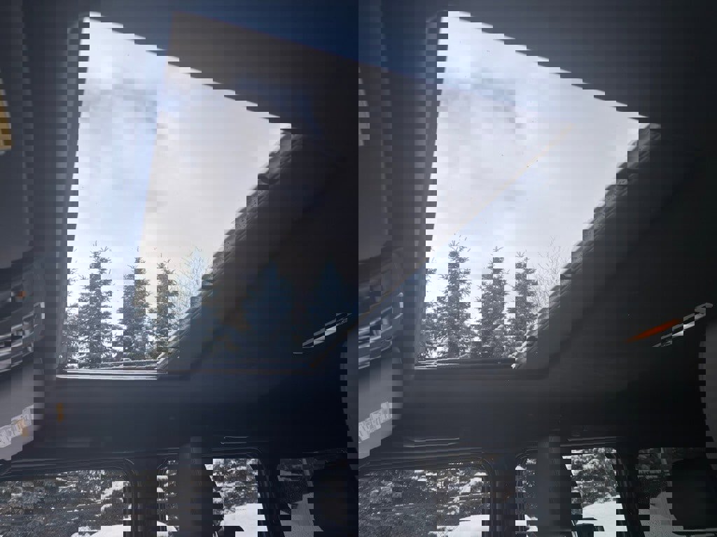 Used 2016 Mercedes-Benz G 63 AMG 4MATIC image 17