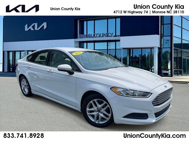 Used 2016 Ford Fusion SE