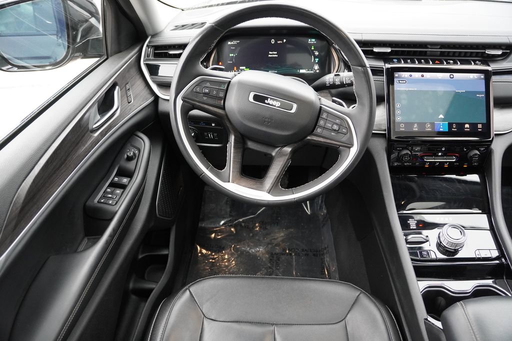 Used 2022 Jeep Grand Cherokee Limited 4xe image 21