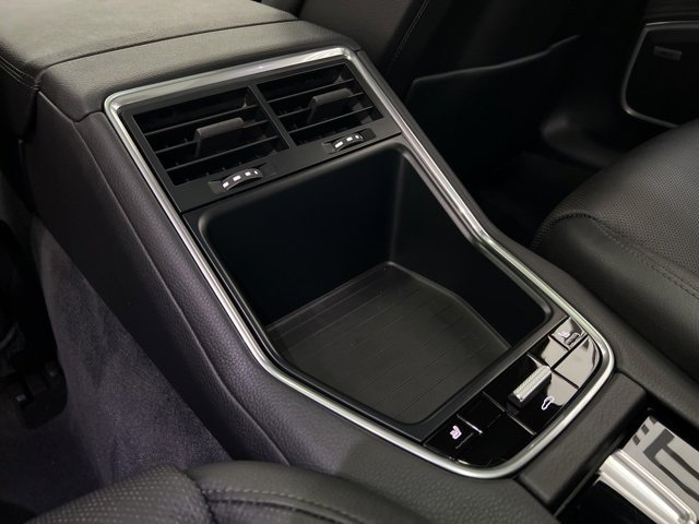 Used 2019 Porsche Panamera image 37