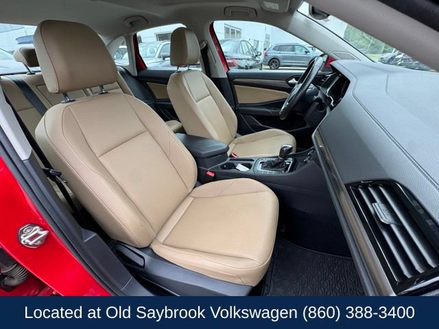 Used 2019 Volkswagen Jetta SEL w/ Cold Weather Package FWD image 25