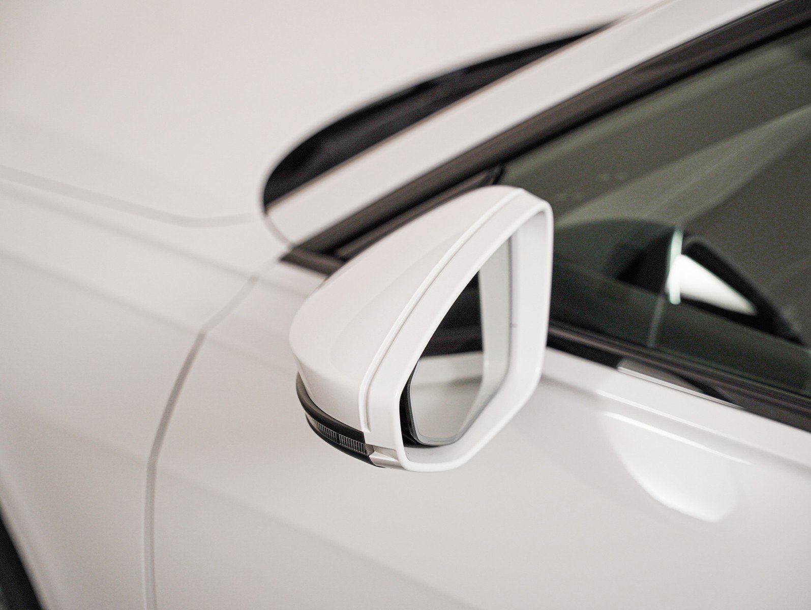 Used 2023 Audi A6 2.0T Premium w/ Convenience Package image 23