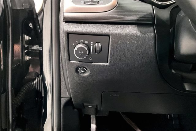 Used 2020 Jeep Grand Cherokee Laredo AWD/4WD image 45