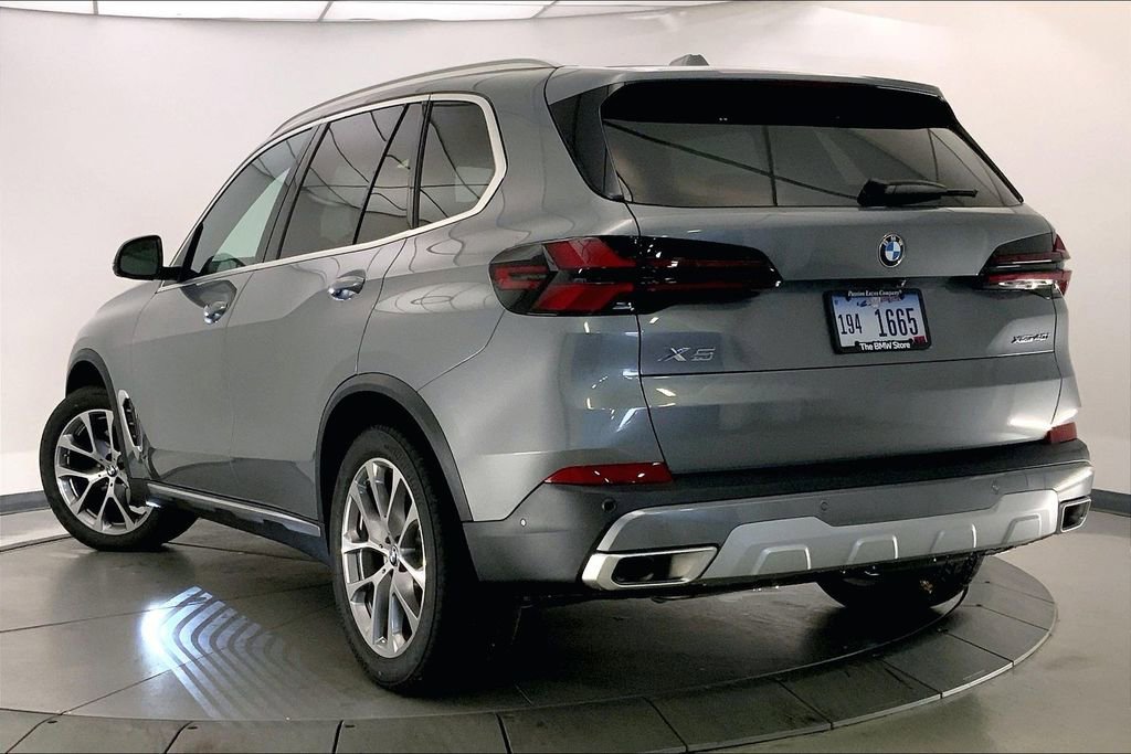 New 2026 BMW X5 xDrive40i w/ Climate Comfort Package image 2