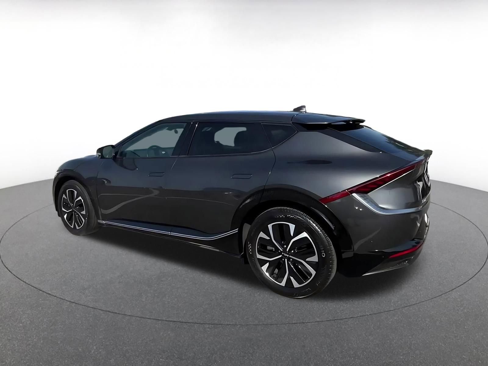 Used 2023 Kia EV6 Wind image 10