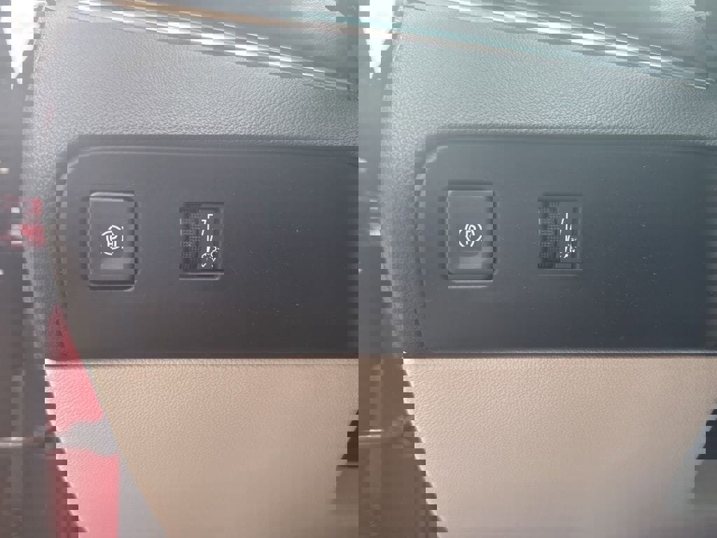 Used 2023 Buick Enclave Essence w/ Experience Buick Package image 23