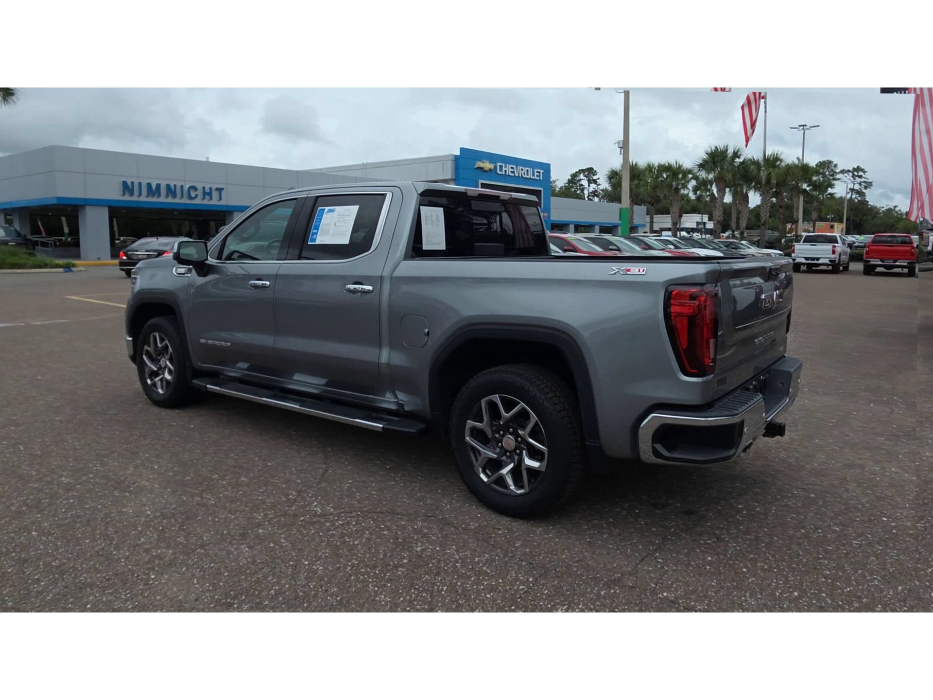 Used 2024 GMC Sierra 1500 SLT w/ SLT Premium Package AWD/4WD image 6
