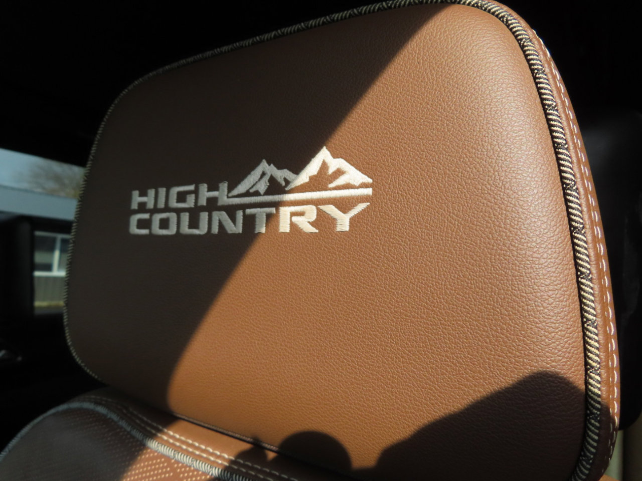 Used 2021 Chevrolet Tahoe High Country w/ Premium Package image 31