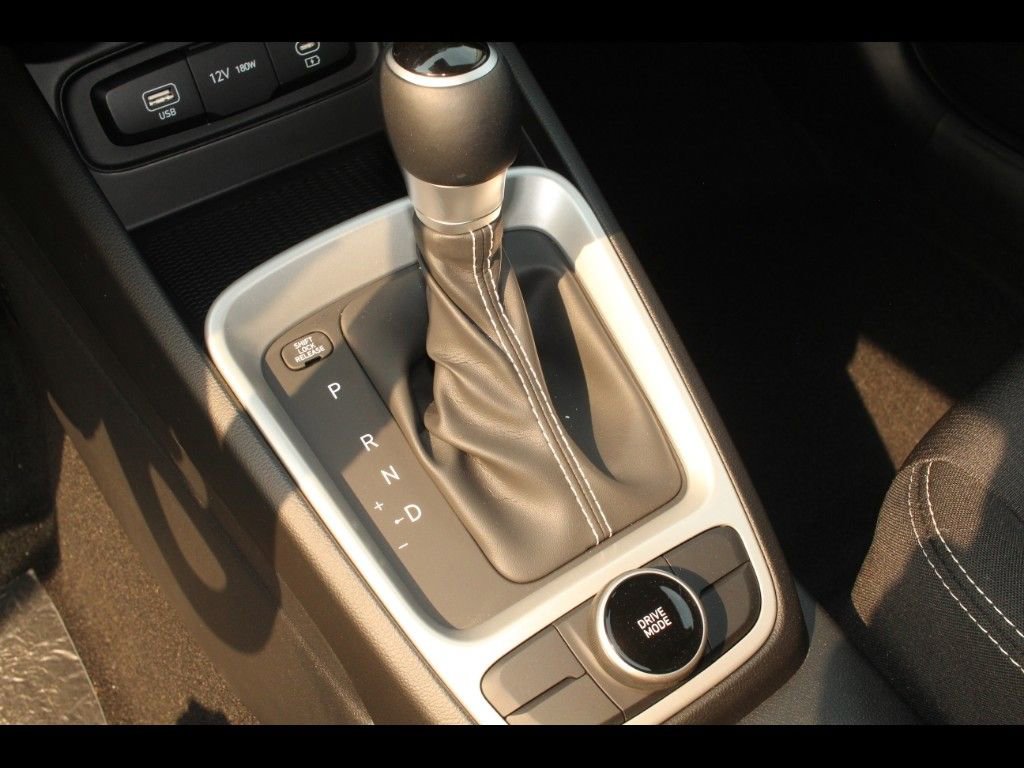 New 2025 Hyundai Venue SEL image 17