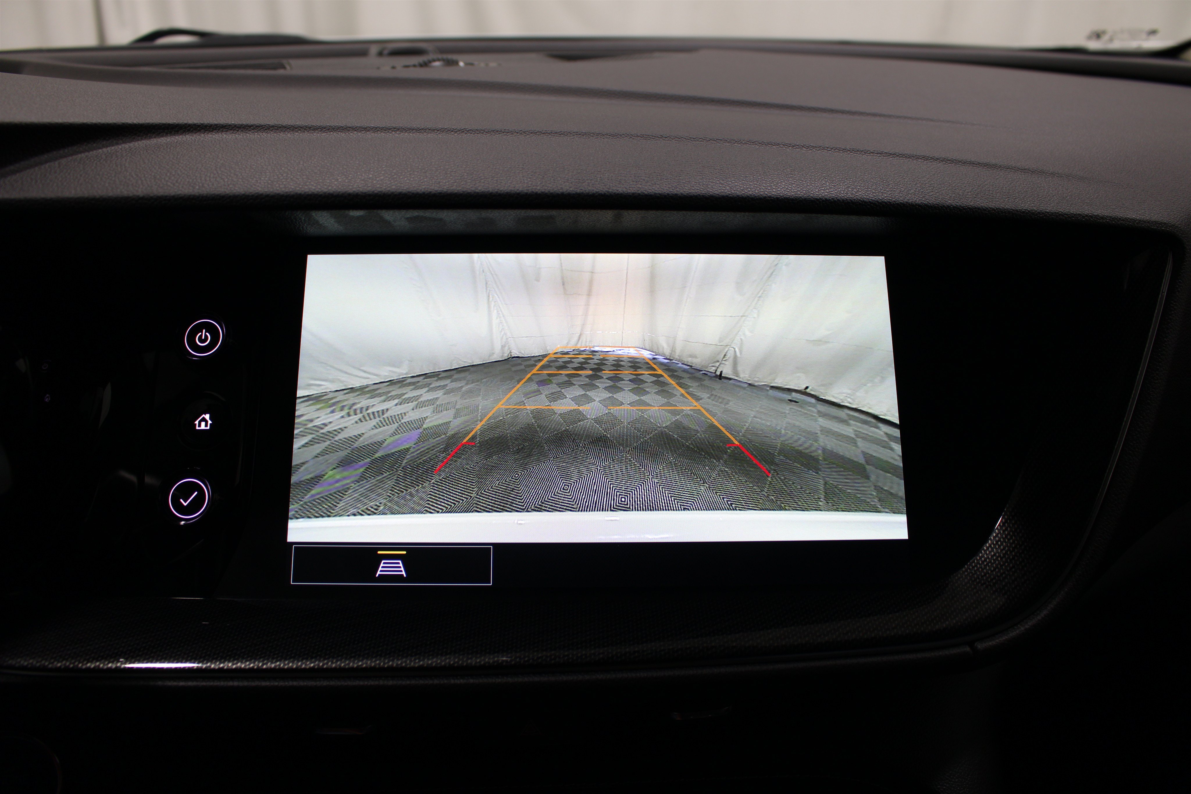 Used 2023 Buick Envision Essence w/ Sport Touring Package AWD/4WD image 17