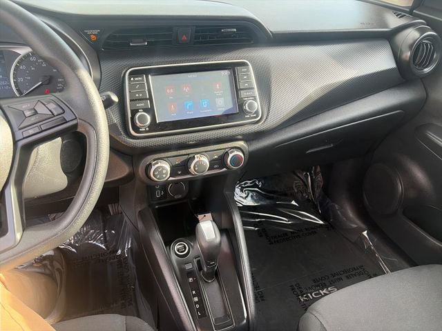 Used 2023 Nissan Kicks S FWD image 11